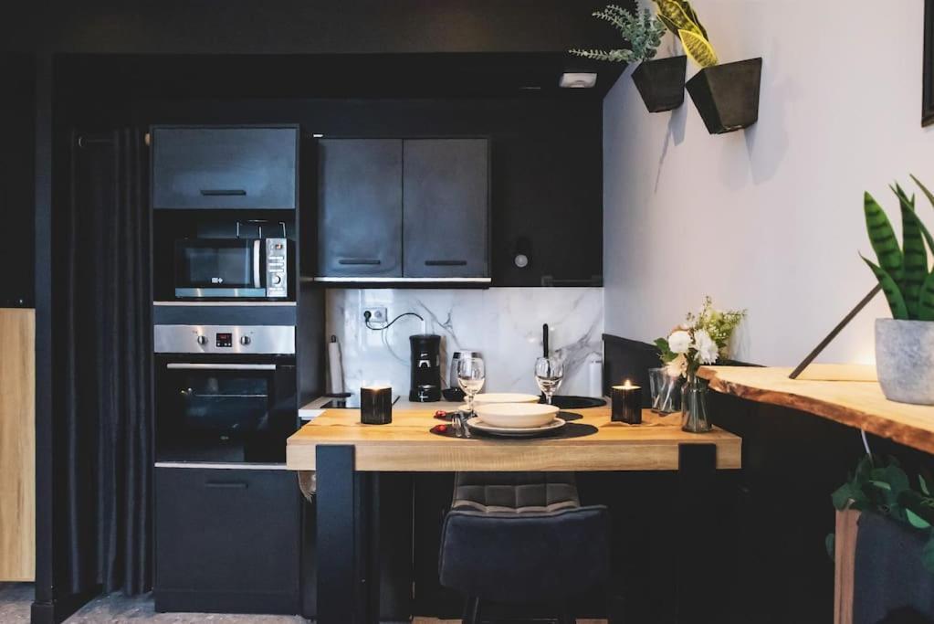 Love Room, La Douce Angevine Angers Exterior photo